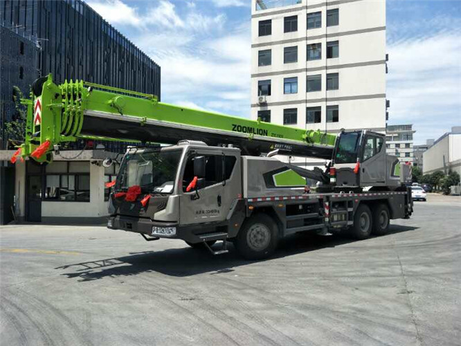 相城区跨街广告牌的高空安装注意事项